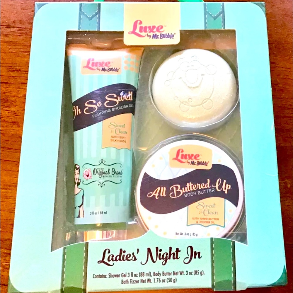 Luxe by Mr. Bubble Ladies Night In Bath Set